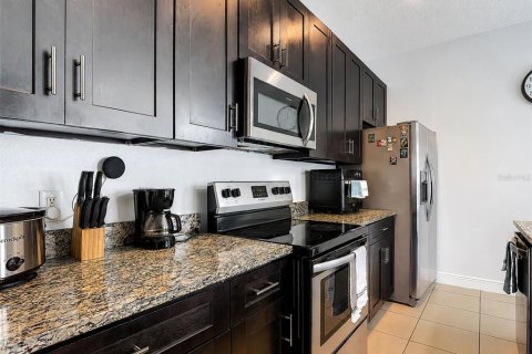 Villa ou maison à vendre à Kissimmee, Floride: 3 chambres, 144.28 m2 № 2347328 - photo 2