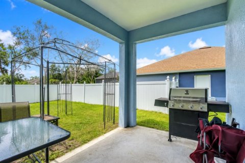 Villa ou maison à vendre à Kissimmee, Floride: 3 chambres, 144.28 m2 № 2347328 - photo 6