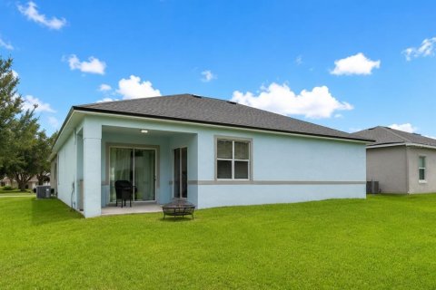 Villa ou maison à vendre à Kissimmee, Floride: 3 chambres, 144.28 m2 № 2347328 - photo 11