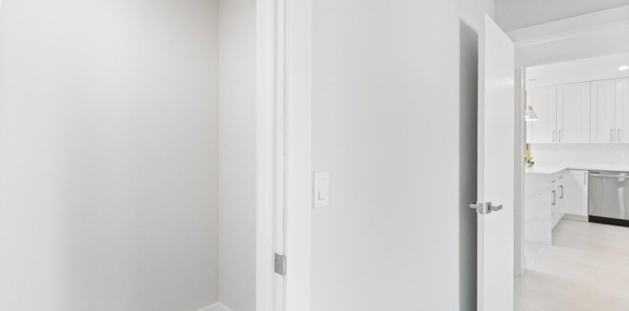 Condo in Lake Worth, Florida, 2 bedrooms  № 1121042