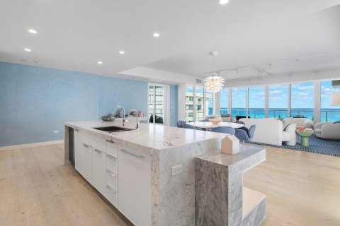 Condo in South Palm Beach, Florida, 3 bedrooms  № 2383056 - photo 12
