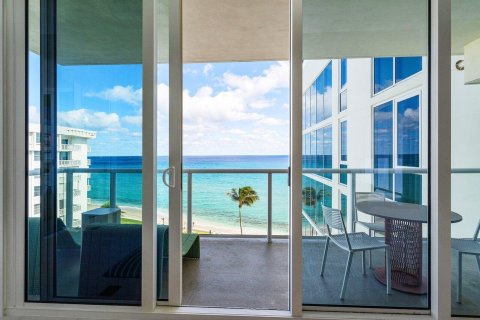 Condo in South Palm Beach, Florida, 3 bedrooms  № 2383056 - photo 16