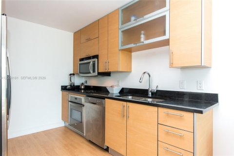 Купить кондоминиум в Майами, Флорида 1 спальня, 55.28м2, № 2245069 - фото 3