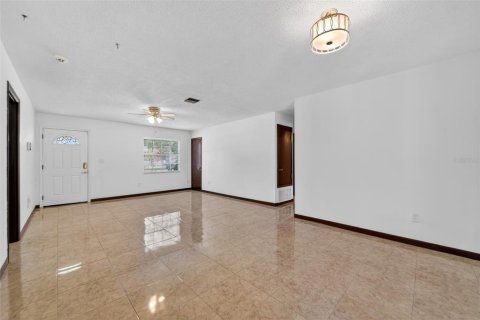 Casa en venta en Kissimmee, Florida, 3 dormitorios, 121.98 m2 № 2218111 - foto 9