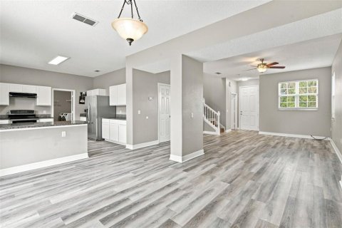 Villa ou maison à vendre à Kissimmee, Floride: 3 chambres, 210.33 m2 № 2291167 - photo 5