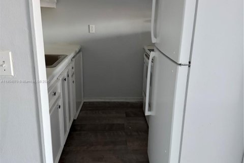 Copropriété à louer à Hallandale Beach, Floride: 1 chambre, 58.06 m2 № 1955327 - photo 3