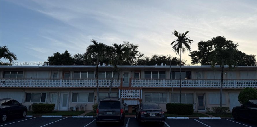 Condo à Hallandale Beach, Floride, 1 chambre  № 1955327