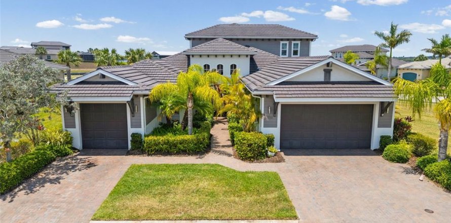 House in Bradenton, Florida 3 bedrooms, 321.44 sq.m. № 2214996