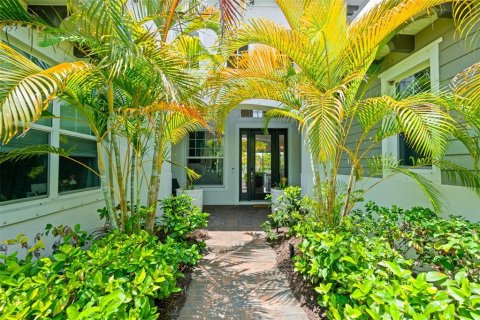 House in Bradenton, Florida 3 bedrooms, 321.44 sq.m. № 2214996 - photo 7