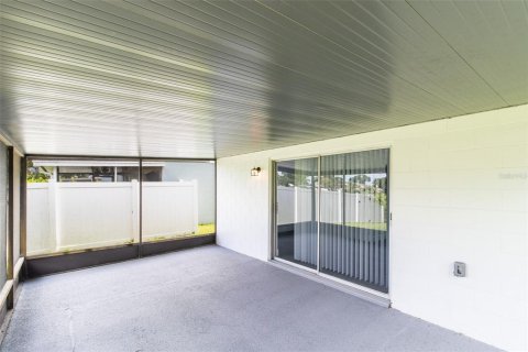 Villa ou maison à vendre à Tampa, Floride: 3 chambres, 110.55 m2 № 1913126 - photo 30