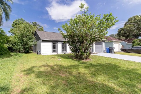 Villa ou maison à vendre à Tampa, Floride: 3 chambres, 110.55 m2 № 1913126 - photo 7