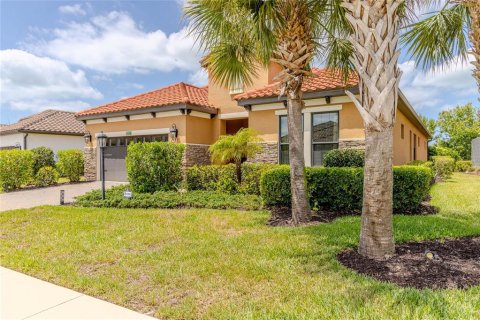 Villa ou maison à louer à Englewood, Floride: 3 chambres, 214.79 m2 № 2148062 - photo 3