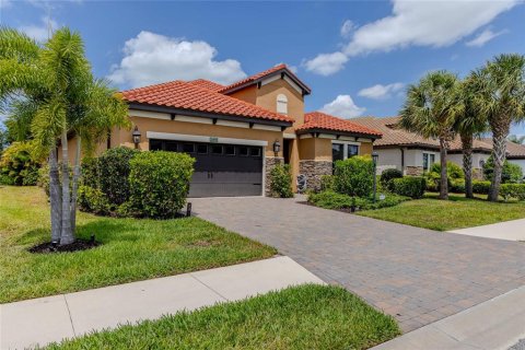 Villa ou maison à louer à Englewood, Floride: 3 chambres, 214.79 m2 № 2148062 - photo 4
