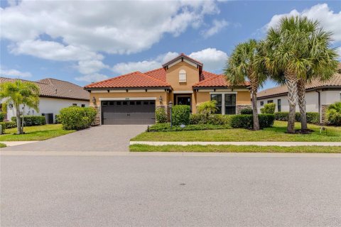 Villa ou maison à louer à Englewood, Floride: 3 chambres, 214.79 m2 № 2148062 - photo 2