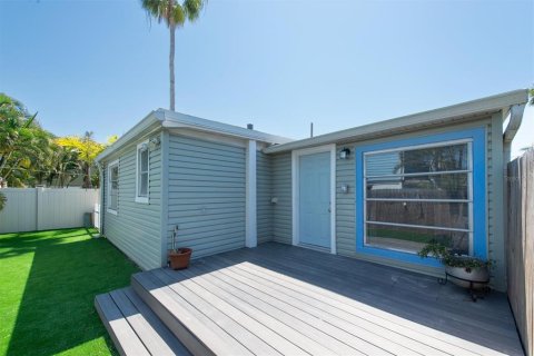 Villa ou maison à vendre à Madeira Beach, Floride: 2 chambres, 98.38 m2 № 2234561 - photo 20