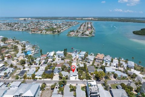 Villa ou maison à vendre à Madeira Beach, Floride: 2 chambres, 98.38 m2 № 2234561 - photo 22