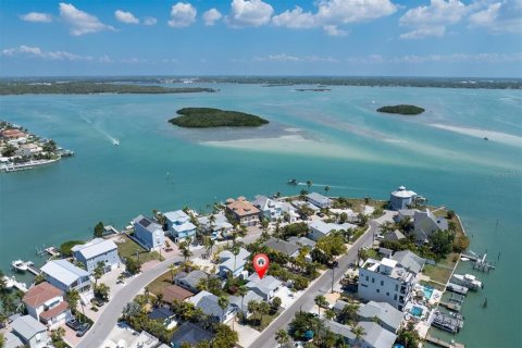 Villa ou maison à vendre à Madeira Beach, Floride: 2 chambres, 98.38 m2 № 2234561 - photo 25