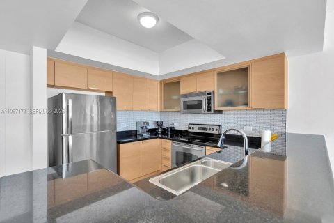 Copropriété à vendre à Hollywood, Floride: 2 chambres, 113.34 m2 № 2046640 - photo 8