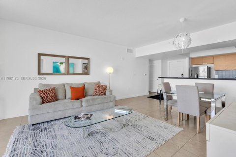 Copropriété à vendre à Hollywood, Floride: 2 chambres, 113.34 m2 № 2046640 - photo 4