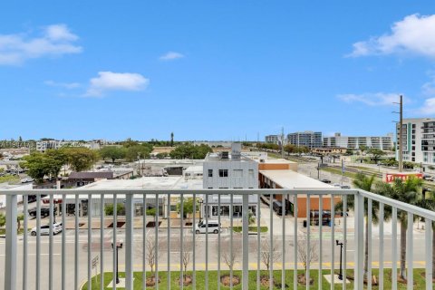 Copropriété à vendre à Hollywood, Floride: 2 chambres, 113.34 m2 № 2046640 - photo 13