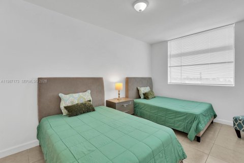 Copropriété à vendre à Hollywood, Floride: 2 chambres, 113.34 m2 № 2046640 - photo 26