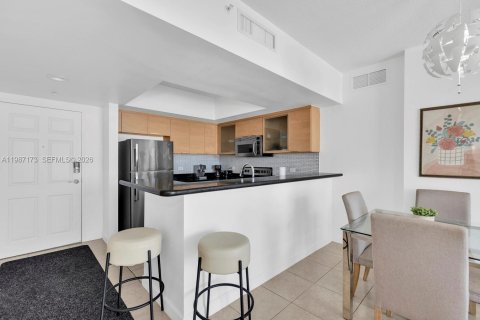 Copropriété à vendre à Hollywood, Floride: 2 chambres, 113.34 m2 № 2046640 - photo 6