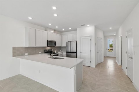 Touwnhouse à vendre à Apollo Beach, Floride: 3 chambres, 164.34 m2 № 2152122 - photo 8