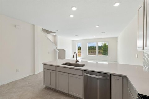 Touwnhouse à vendre à Apollo Beach, Floride: 3 chambres, 164.34 m2 № 2152122 - photo 6