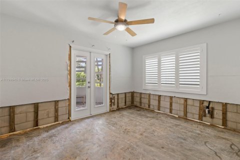 House in Tampa, Florida 4 bedrooms, 168.15 sq.m. № 1684071 - photo 18