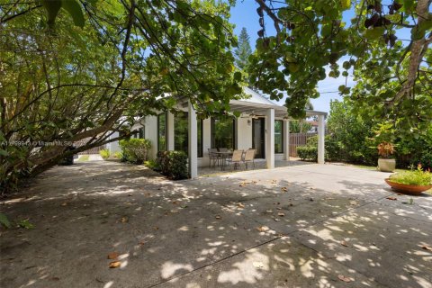 House in Tampa, Florida 4 bedrooms, 168.15 sq.m. № 1684071 - photo 22