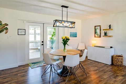 Casa en venta en Indian Harbour Beach, Florida, 3 dormitorios, 113.53 m2 № 2387580 - foto 7