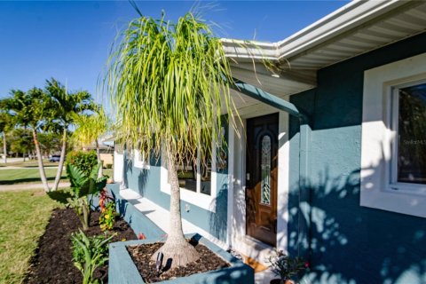 Casa en venta en Indian Harbour Beach, Florida, 3 dormitorios, 113.53 m2 № 2387580 - foto 3