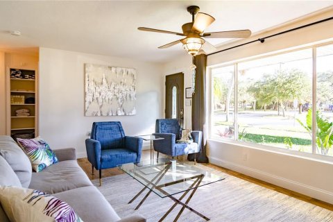 Casa en venta en Indian Harbour Beach, Florida, 3 dormitorios, 113.53 m2 № 2387580 - foto 6