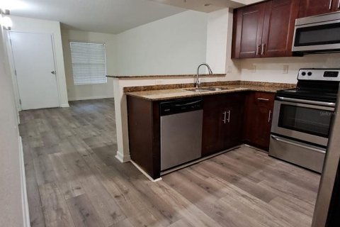 Copropriété à vendre à Orlando, Floride: 2 chambres, 82.22 m2 № 2233066 - photo 2