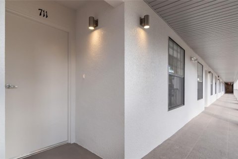 Condo in Orlando, Florida, 2 bedrooms  № 2233066