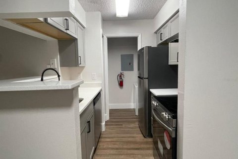 Condominio en alquiler en Altamonte Springs, Florida, 1 dormitorio, 51.28 m2 № 1831472 - foto 9