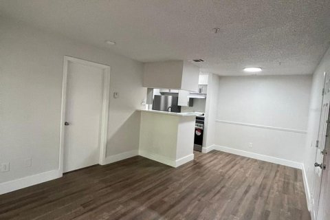 Condominio en alquiler en Altamonte Springs, Florida, 1 dormitorio, 51.28 m2 № 1831472 - foto 7