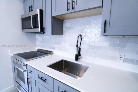 Apartment in Miami, Florida 2 bedrooms, 76.64 sq.m. № 2086592 - photo 5