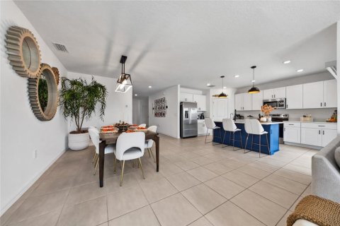 Casa en venta en Kissimmee, Florida, 4 dormitorios, 171.68 m2 № 2387450 - foto 10