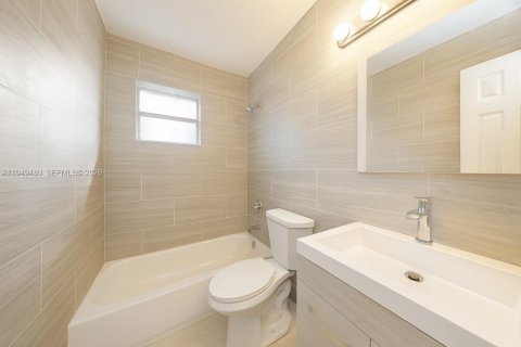 Снять в аренду квартиру в Холливуд, Флорида 2 спальни, 60.39м2, № 2005790 - фото 5