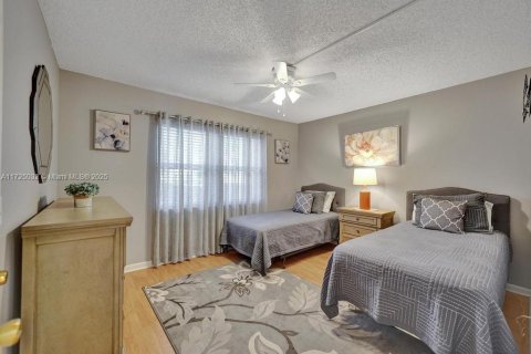 Condo in Dania Beach, Florida, 2 bedrooms  № 1476161 - photo 8