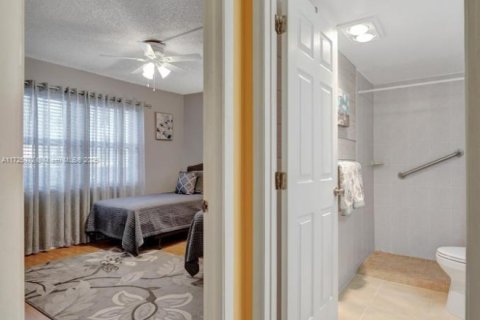 Condo in Dania Beach, Florida, 2 bedrooms  № 1476161 - photo 19