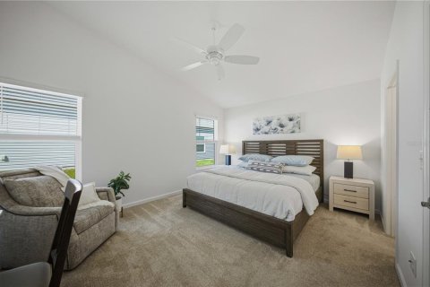 House in The Villages, Florida 2 bedrooms, 106.65 sq.m. № 2431177 - photo 15