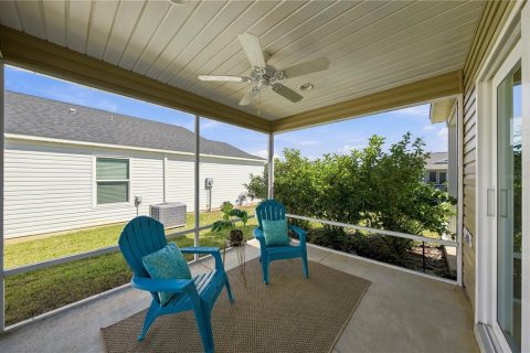 House in The Villages, Florida 2 bedrooms, 106.65 sq.m. № 2431177 - photo 22