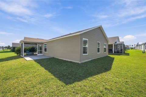 House in The Villages, Florida 2 bedrooms, 106.65 sq.m. № 2431177 - photo 25
