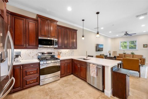 Adosado en venta en Tarpon Springs, Florida, 3 dormitorios, 250.84 m2 № 2196926 - foto 16