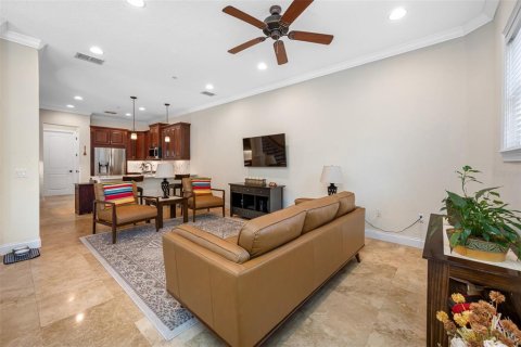Adosado en venta en Tarpon Springs, Florida, 3 dormitorios, 250.84 m2 № 2196926 - foto 9