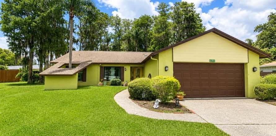 Casa en New Port Richey, Florida 3 dormitorios, 190.82 m2 № 2202306