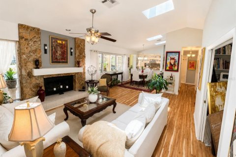Casa en venta en New Port Richey, Florida, 3 dormitorios, 190.82 m2 № 2202306 - foto 4