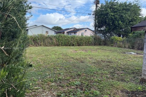 House in Florida City, Florida 4 bedrooms, 166.3 sq.m. № 2003134 - photo 12